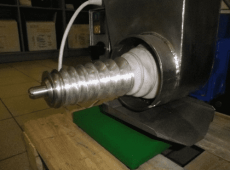 Электрическая соковыжималка шнековая Электромотор