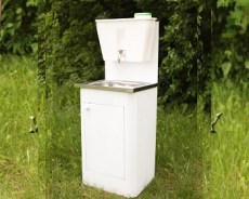 Умывальник дачный Метлес с пластиковым бачком, белый